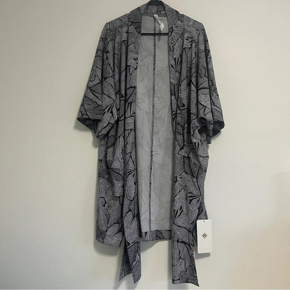 🆕 Lululemon Yoga Haven Kimono Dottie Tribe - Picture 1 of 10